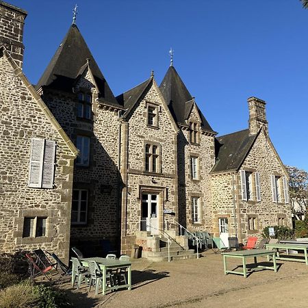 Chateau Du Bourg Saint-Denis-de-Gastines Экстерьер фото